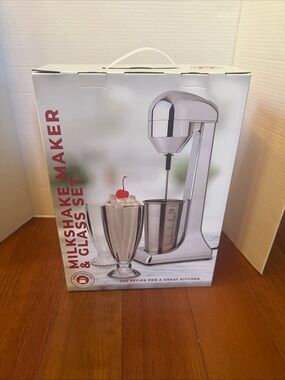 Chef’s counter Chrome Milk Shake Maker & Glass Set includes 2 Fountain Glasses